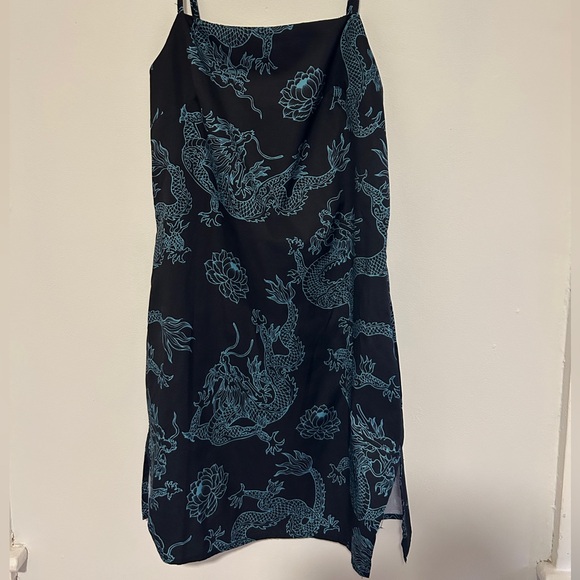 Dresses & Skirts - Black Dragon Mini Shift Dress